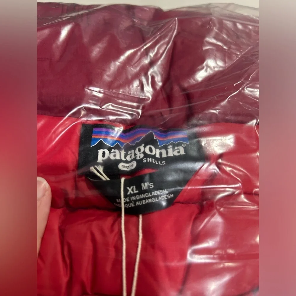 Patagonia Men's XL Down Sweater Puffer Jacket Carmine Red NWT Puff Lightweight